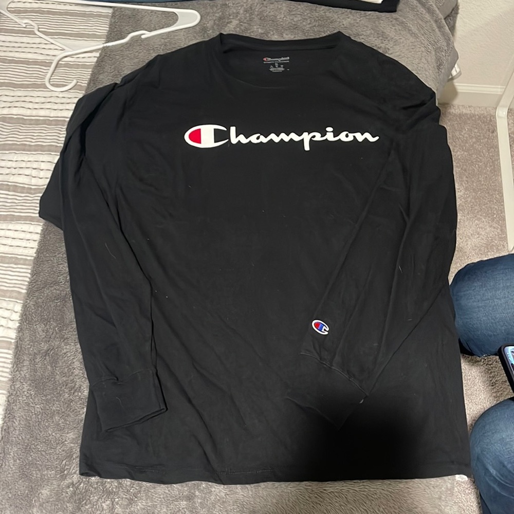 Champion extra large, long sleeve black